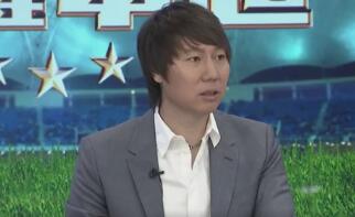 苏成峰哪受过这个，哭喊着大喊道：我是苏家家主。